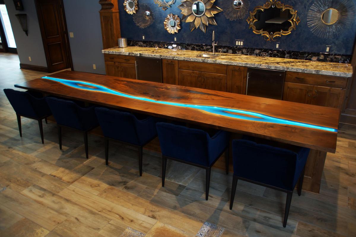 Choose The Most Stunning LED Epoxy Bar Top