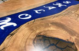 Round Coffee Table With River And Lettering 5
