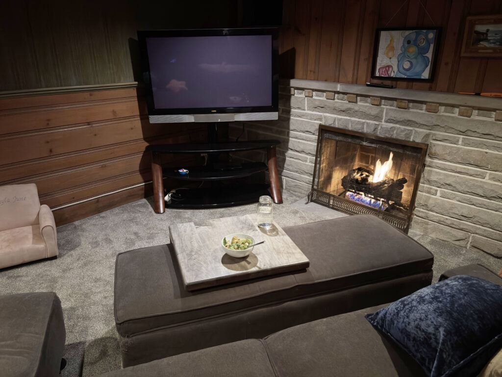 http://Multipurpose%20Maple%20Sofa%20Table%204